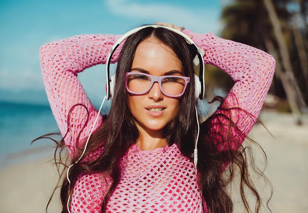 Luxurious and Rich People House with Roman Stone Bath House